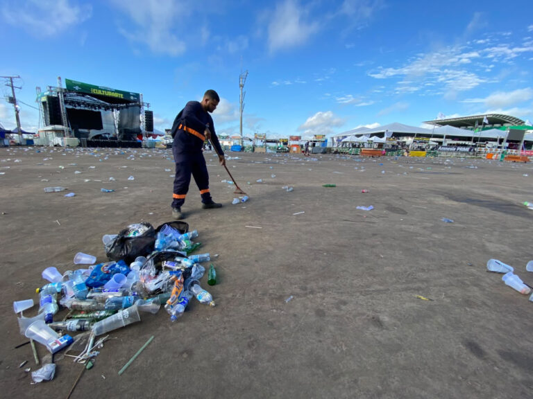 Força-tarefa recolhe 75 toneladas de resíduos na Expoacre Juruá