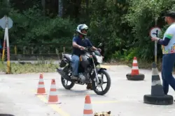Detran muda regras de aulas e retestes no CNH Social do Acre