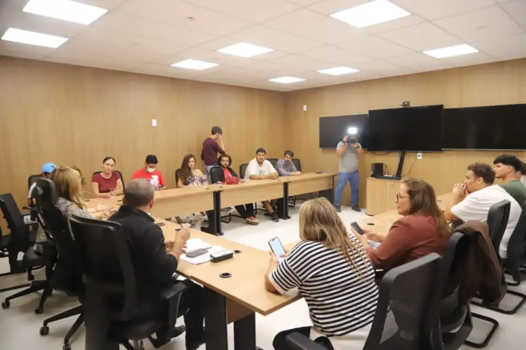 Prefeitura se reuniu com a Ufac, DCE e TCE