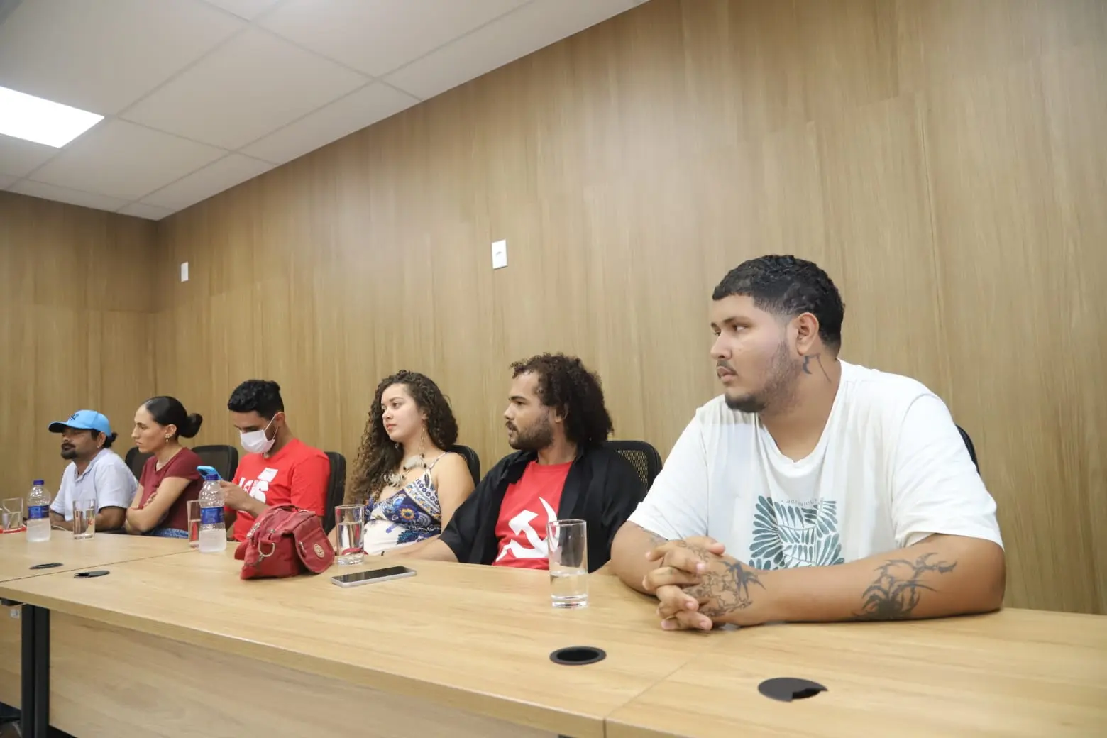 Representantes estudantis também participaram da reunião