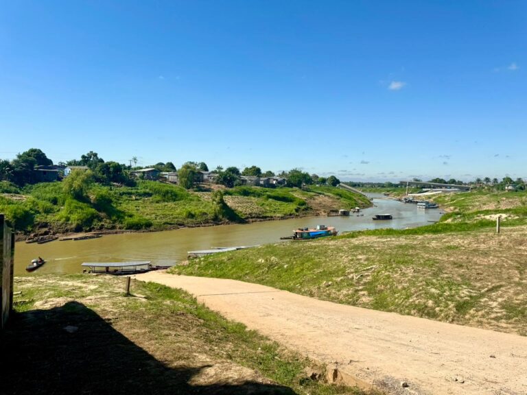 Rio Iaco segue tendência de vazante e nível fica abaixo de 2 metros em Sena