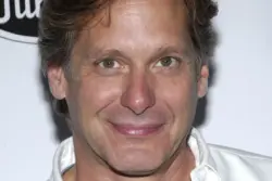 Luto na TV: Morre o ator Scott Bryce, estrela da novela As the World Turns