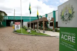 Educação do Acre cria código com regras sobre política e redes sociais