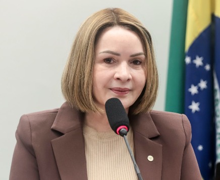 Socorro Neri propõe adiar cobrança do Fies para médicos residentes