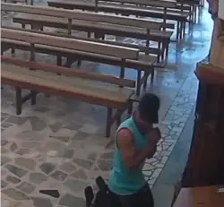 Homem finge rezar antes de arrombar cofre e furtar igreja