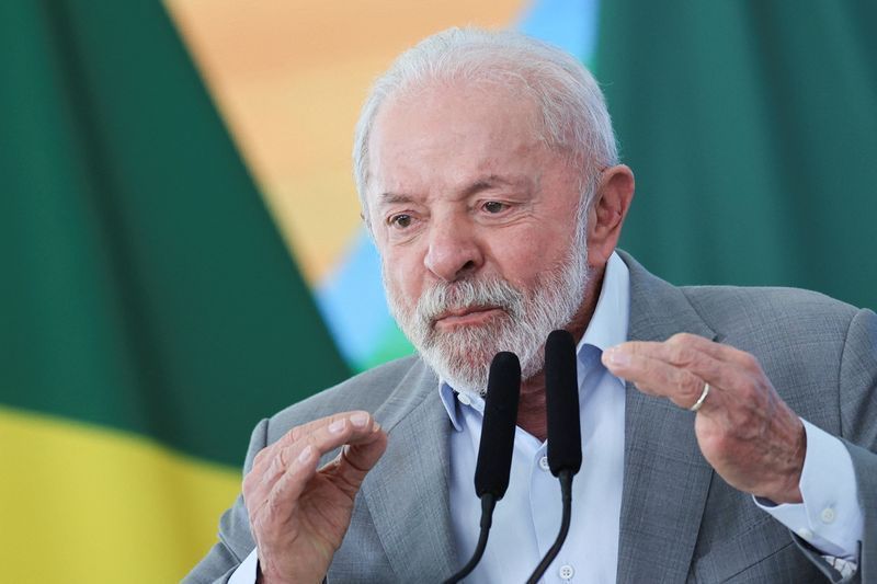 Em último dia antes de restrição eleitoral, Lula faz pacotaço de entregas Em último dia antes de restrição eleitoral, Lula faz pacotaço de entregas
