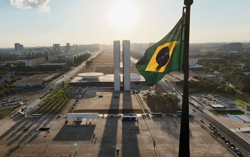 Câmara destinou R$ 1,3 bi em emendas sem identificar quem indicou recursos Câmara destinou R$ 1,3 bi em emendas sem identificar quem indicou recursos