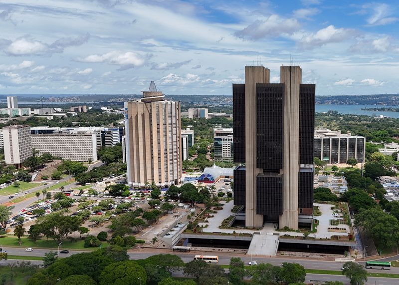 Poupança tem saída líquida de R$ 237,5 milhões em junho, diz BC Poupança tem saída líquida de R$ 237,5 milhões em junho, diz BC