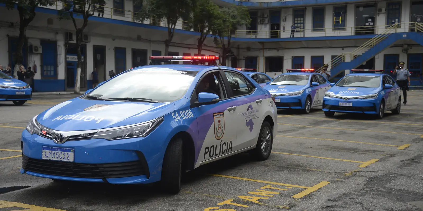 PM intensifica ações contra o crime organizado no Rio PM intensifica ações contra o crime organizado no Rio