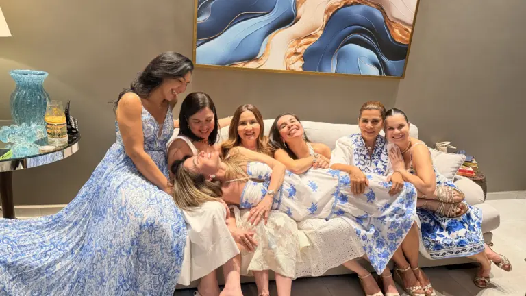 Coluna Márcia Abreu: amigas se reúnem em requintada Noite na Toscana