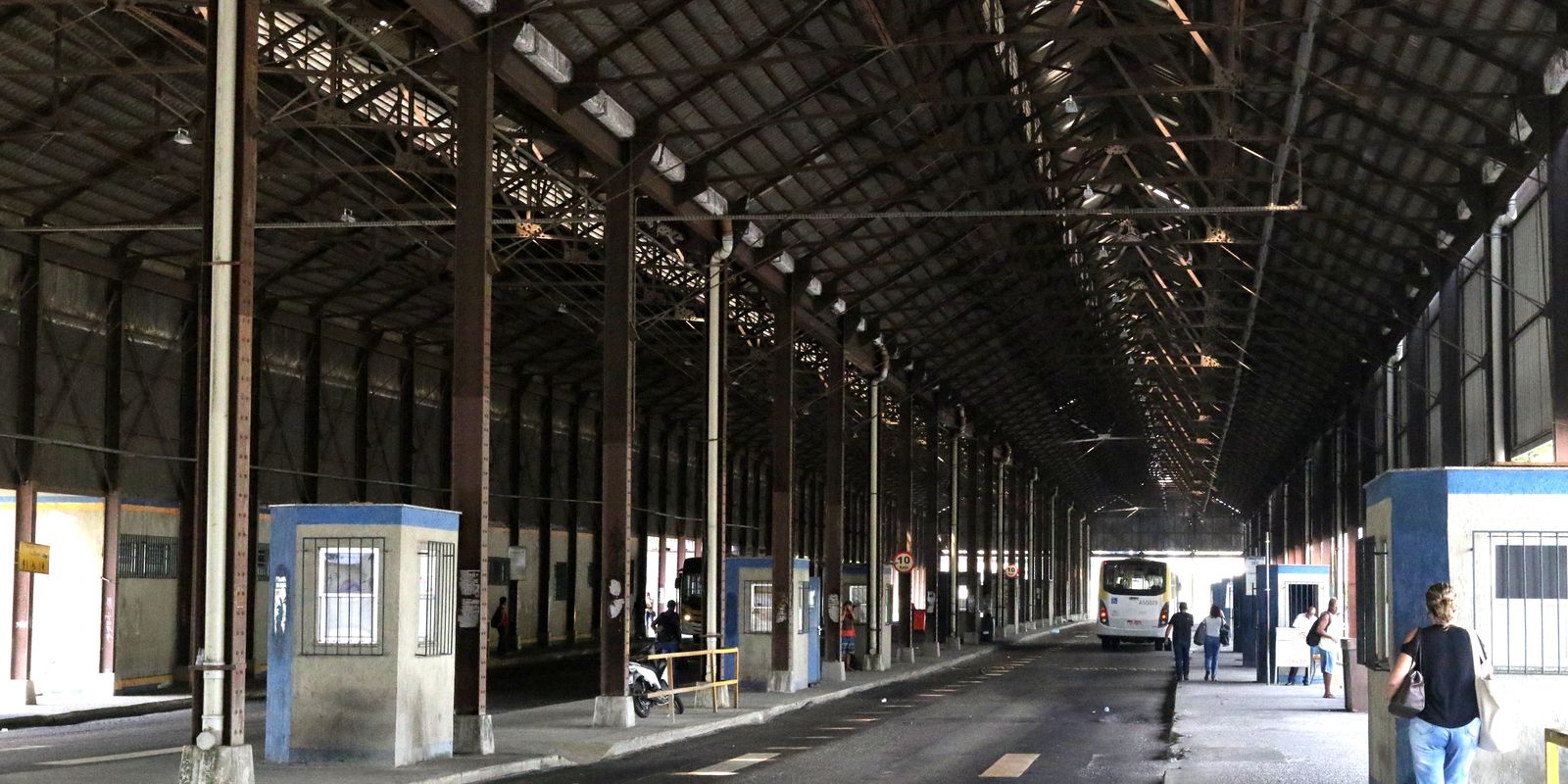TST determina aumento de 80% da frota de ônibus durante a greve no Rio TST determina aumento de 80% da frota de ônibus durante a greve no Rio