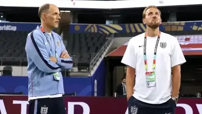 Tuchel brinca e sugere que Kane peça a Trump reversão da expulsão de inglês