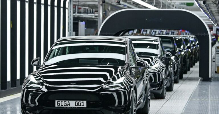 Vendas globais da Tesla sobem 25% no 2º tri e sinalizam virada de página