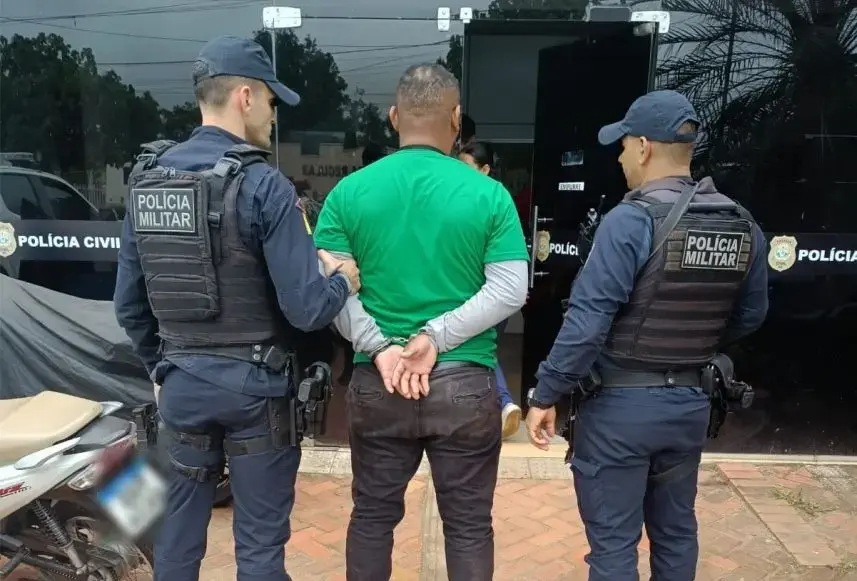 Polícia prende homem que vendia CNHs falsas por mais de R$ 3 mil no Acre