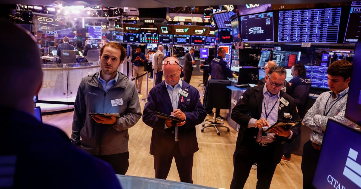Wall Street opera em queda com escalada de tensões entre EUA e Irã Wall Street opera em queda com escalada de tensões entre EUA e Irã