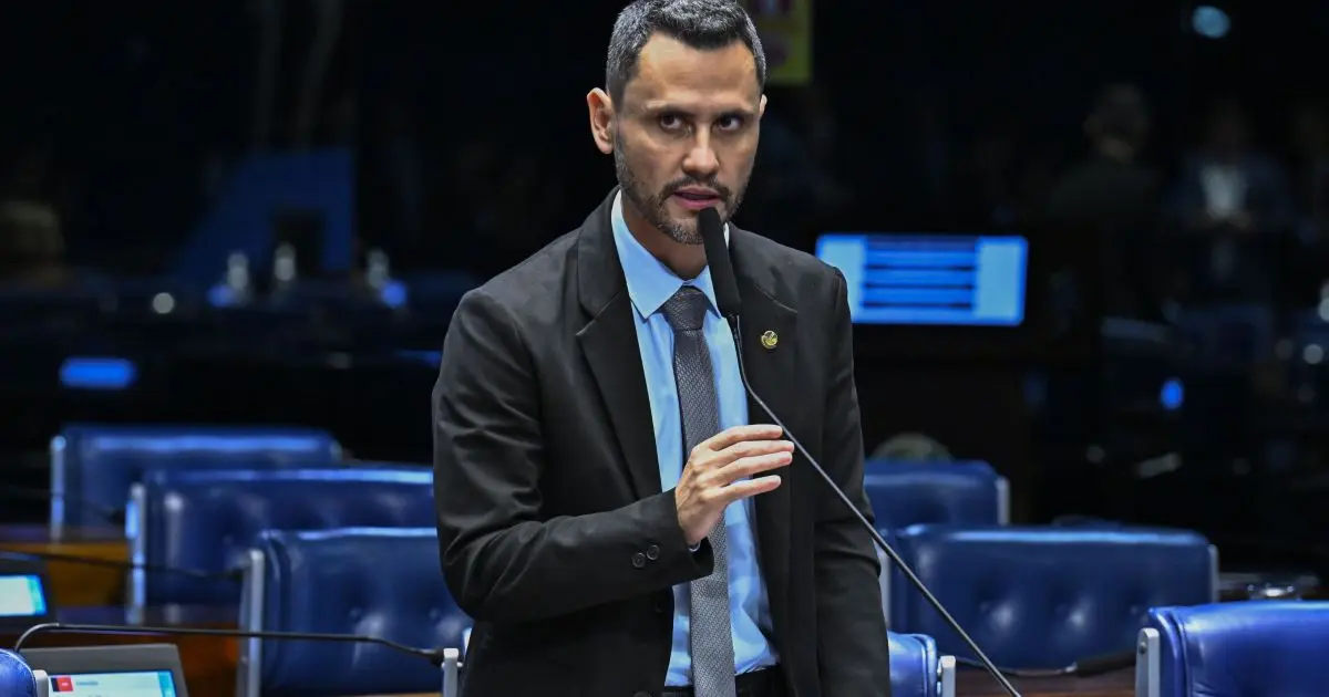 Em carta, Cleitinho pede desculpas por “transtorno” sobre candidatura; veja