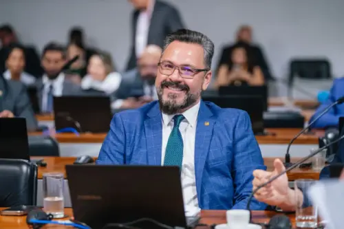 Alan se afasta da campanha para votar fim da escala 6×1 e outros projetos no Senado