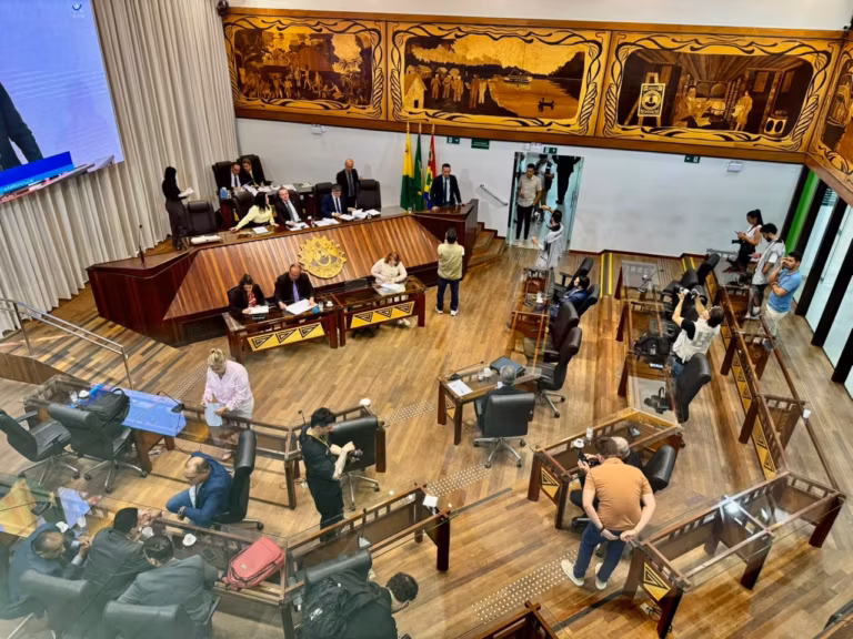 a proposta da LDO fixa as diretrizes para a elaboração da Lei Orçamentária Anual