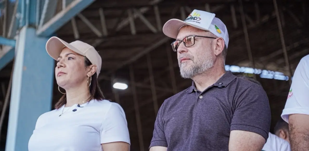 Mailza e Alysson acompanham desfile da Revolução Acreana