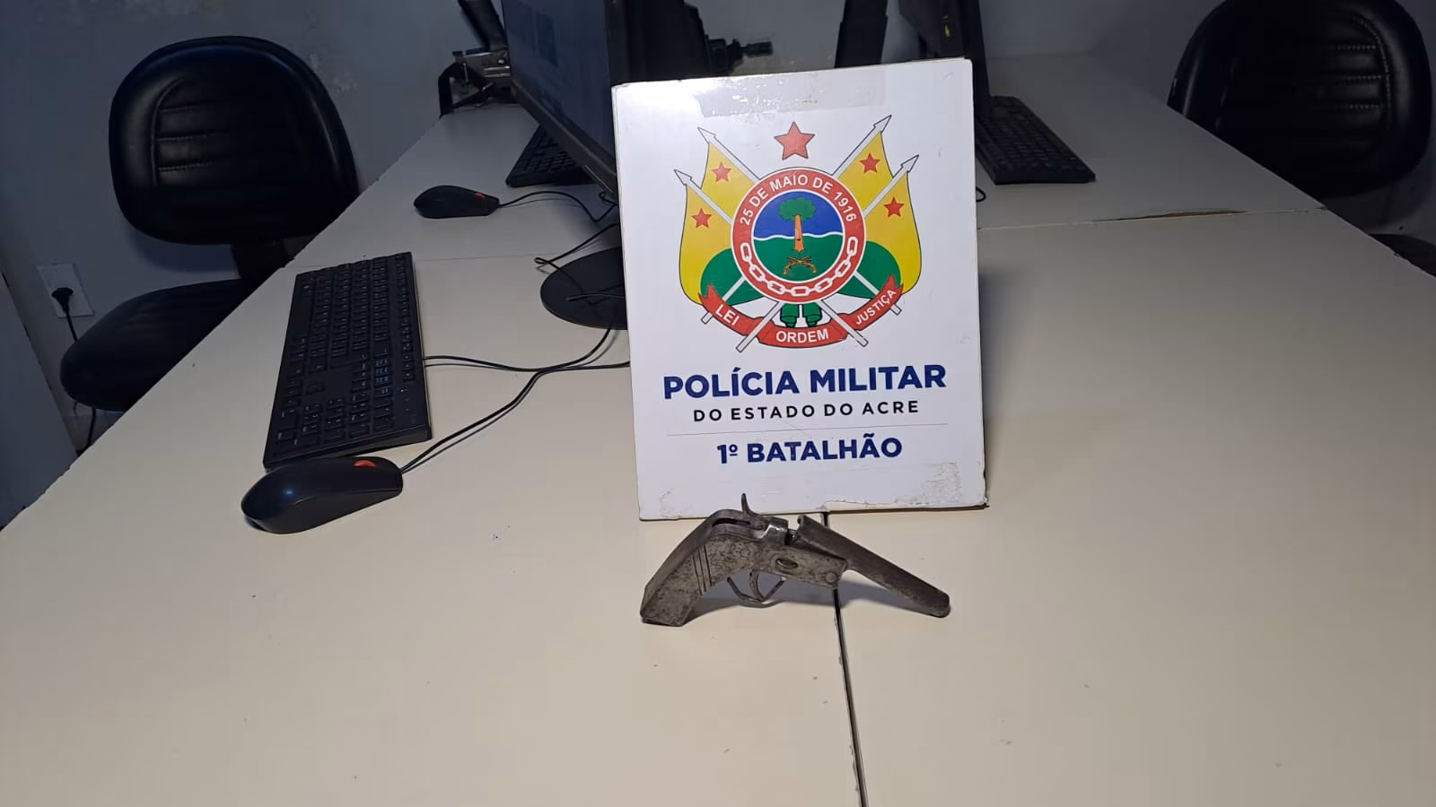 Polícia Militar apreende dois adolescentes com arma artesanal em Rio Branco