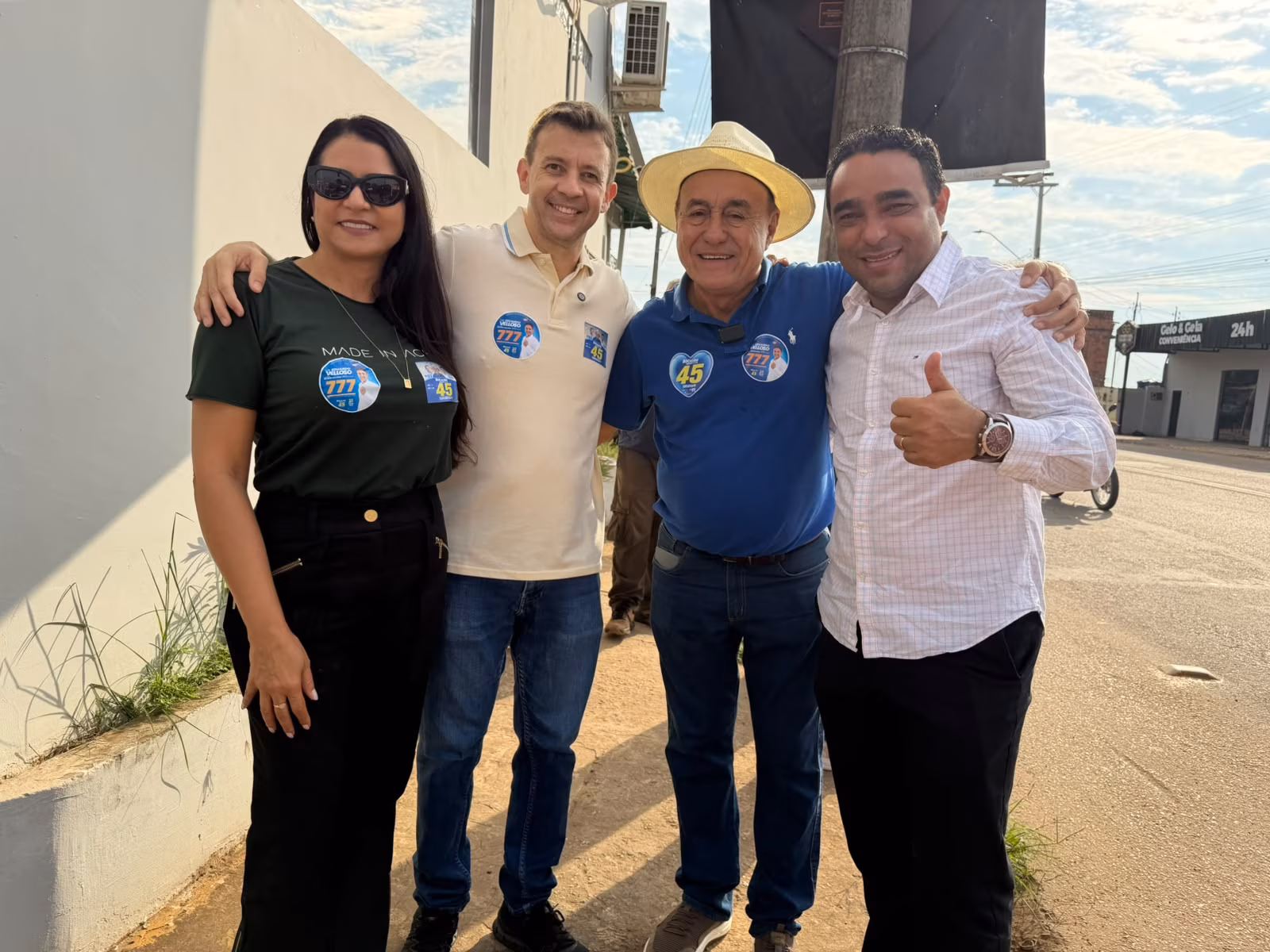 Bocalom e Velloso destacam receptividade no bairro Xavier Maia