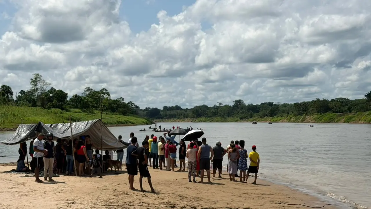 As buscas começaram ainda no domingo e avançaram até aproximadamente 20h