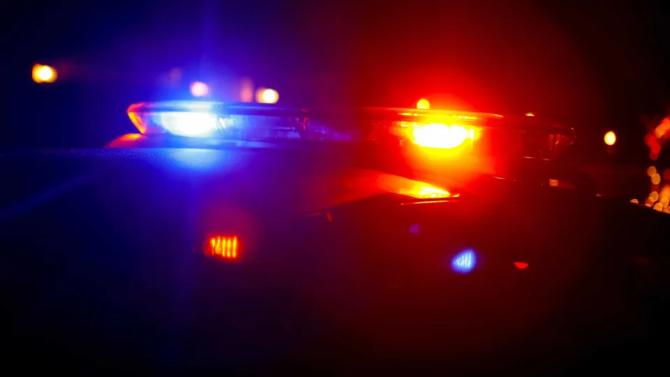 Idoso mata vizinho e é morto por filho da vítima após briga sobre pé de manga