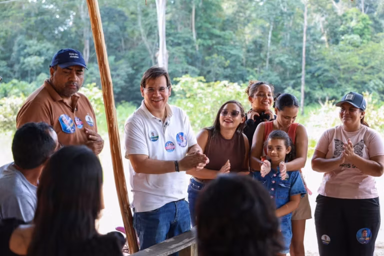 Durante as visitas, o candidato ouviu as principais demandas apresentadas pela população
