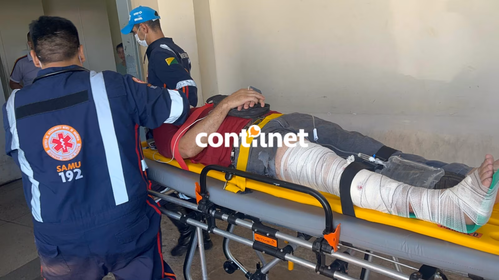 Motociclista fica ferido após invadir preferencial e colidir contra carro em Rio Branco