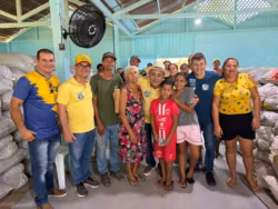 Bocalom visita Coopercintra e destaca potencial produtivo do Acre
