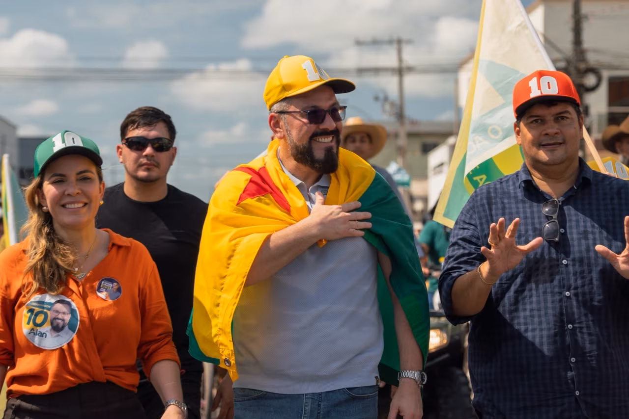 Alan acelera campanha com adesivaço e comício no Segundo Distrito