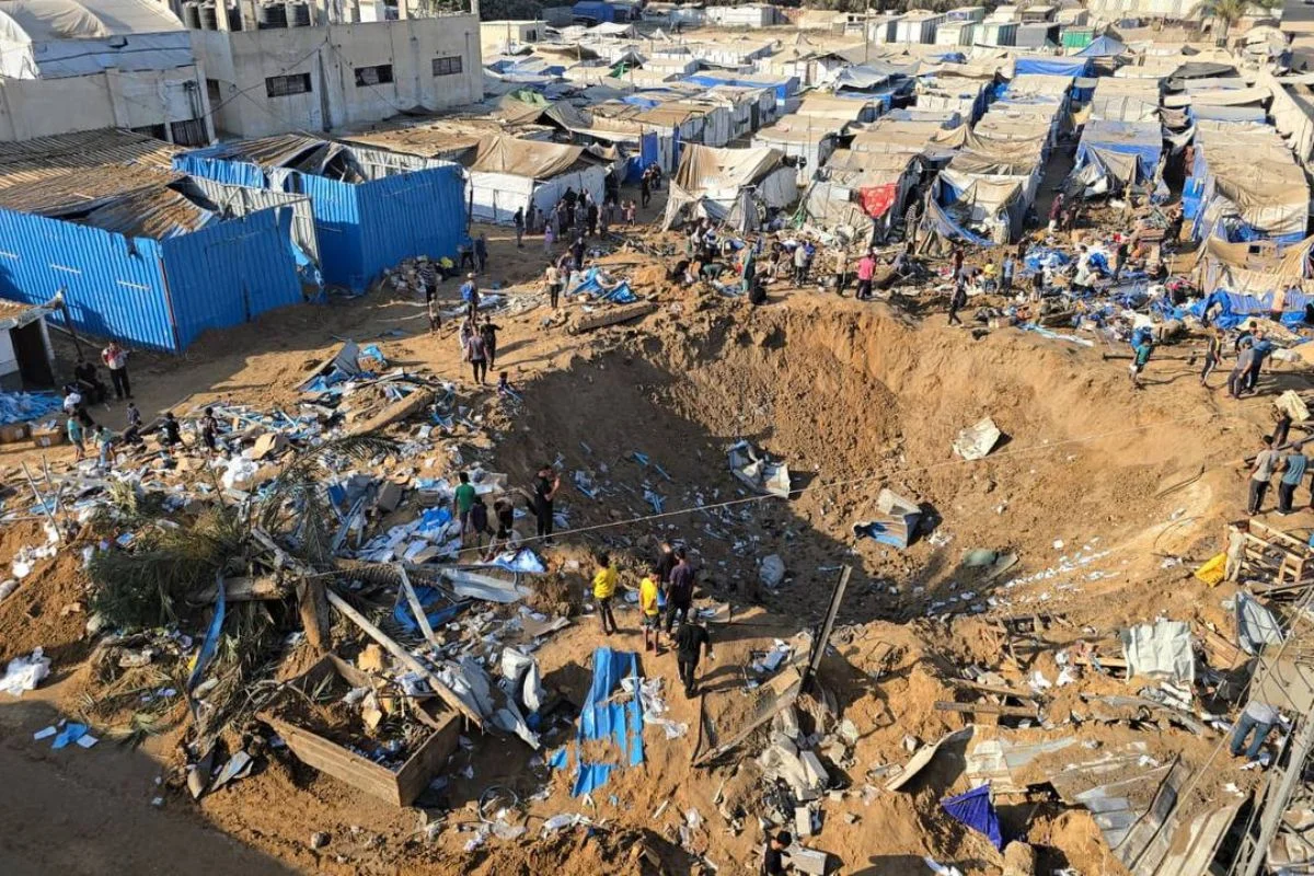 Ataque israelense atinge área de hospital em Gaza e destrói depósitos de remédios