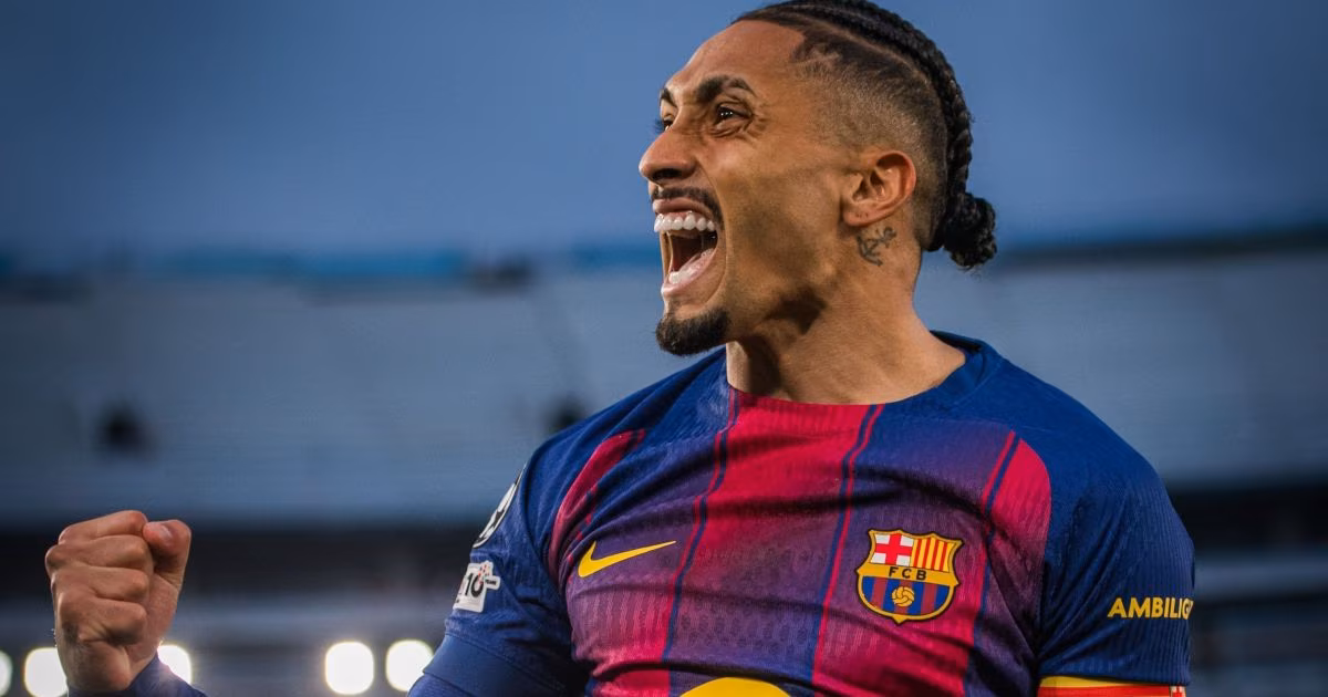 Raphinha será o novo capitão do Barcelona nesta temporada, diz jornal