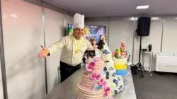 Chef eleito melhor confeiteiro das Américas ministra aula no estande da Fecomercio