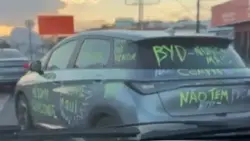 Motorista transforma carro da BYD em protesto contra falta de peças