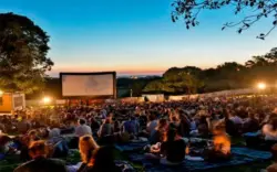 Cinema movido a energia solar poderá percorrer 55 cidades brasileiras
