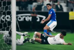 Cruzeiro vence o Corinthians fora de casa e engata terceira vitória seguida