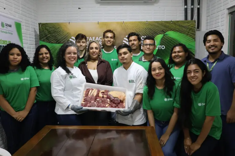 Senar oferece curso de corte de carnes