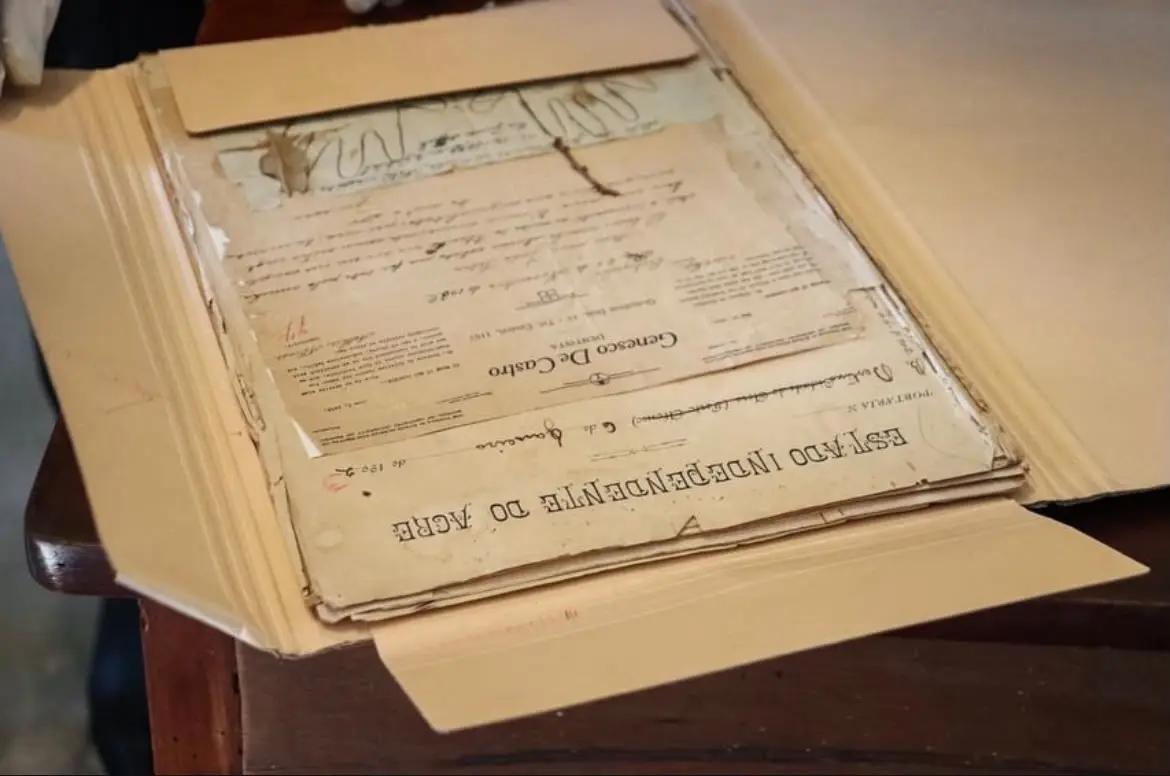 Cofre aberto no RS revela documentos inéditos sobre a Revolução Acreana