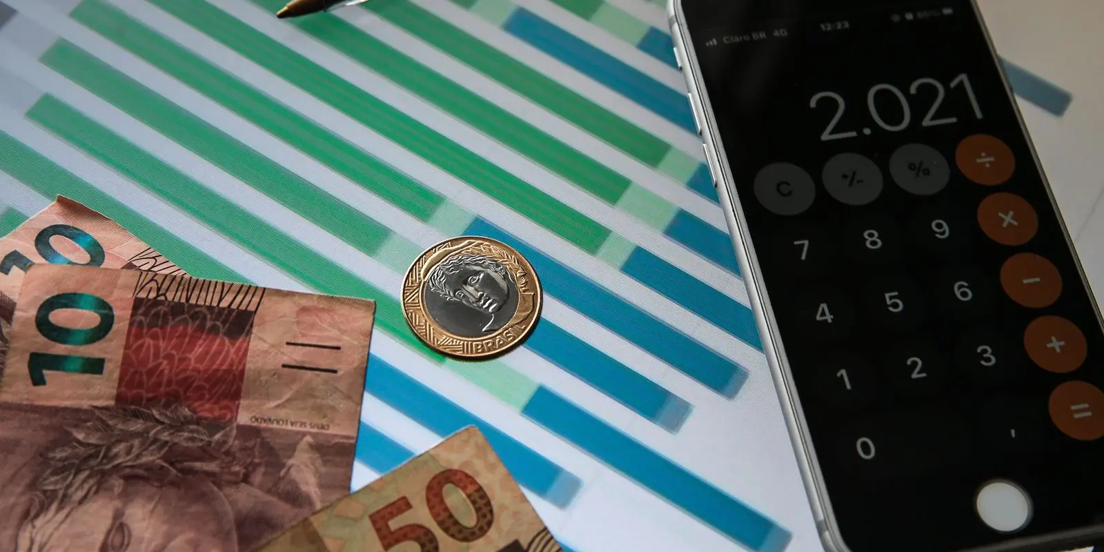 Pela 1ª vez desde março, mercado reduz expectativa para Selic em 2026