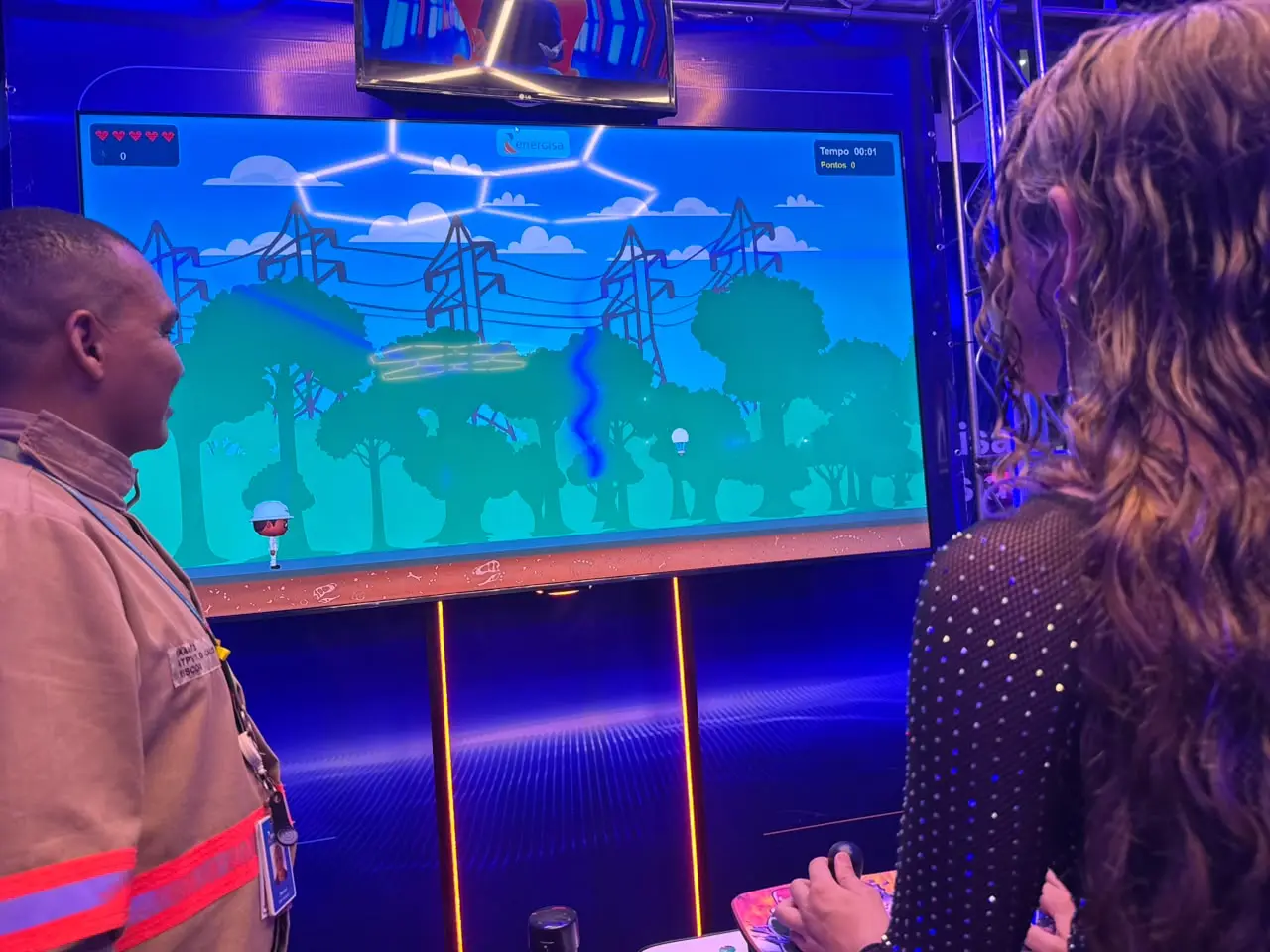 Estande da Energisa tem experiências interativas e intérprete na ExpoAcre