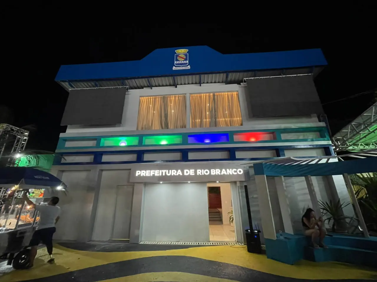 Prefeitura constrói réplica da sede na Expoacre e instala gabinete na feira