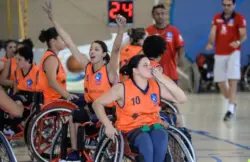 Esporte gratuito terá metade das vagas para mulheres com deficiência