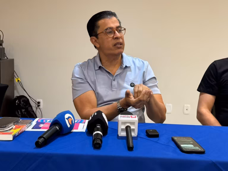 Paulo Moura é um consultor reconhecido pela vasta experiência na coordenação de disputas eleitorais