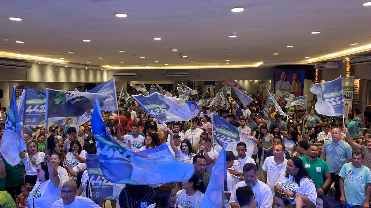 Apoiadores lotam espaço no lançamento da candidatura de Adailton Cruz; FOTOS