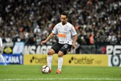 Justiça solta ex-jogador Jadson após prisão por suspeita de violência doméstica