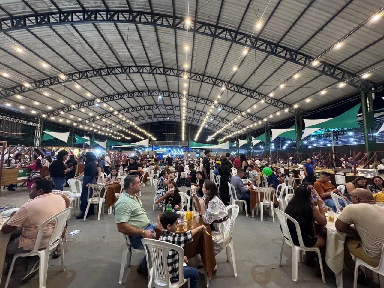 ContilNet, Orna e Top Mídia fazem transmissão ao vivo da 8ª noite de Expoacre