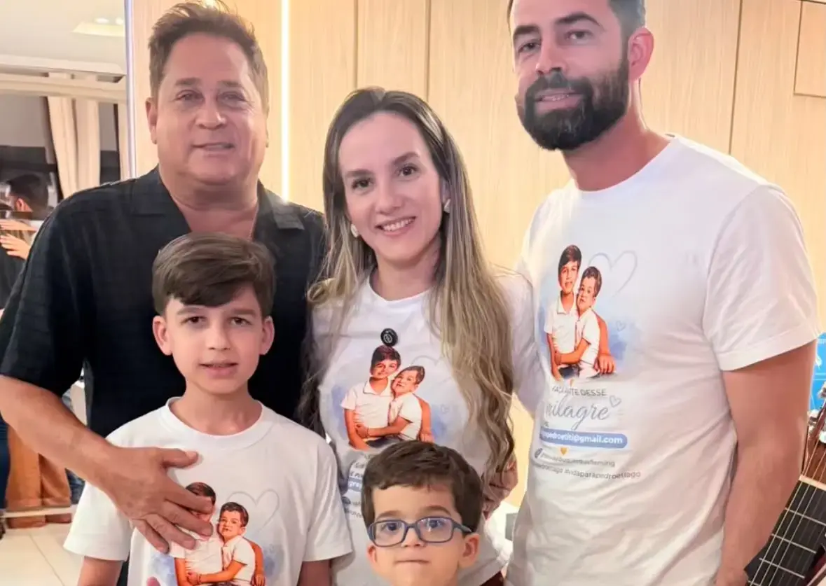 Leonardo autografa violão para ajudar irmãos acreanos com doença rara