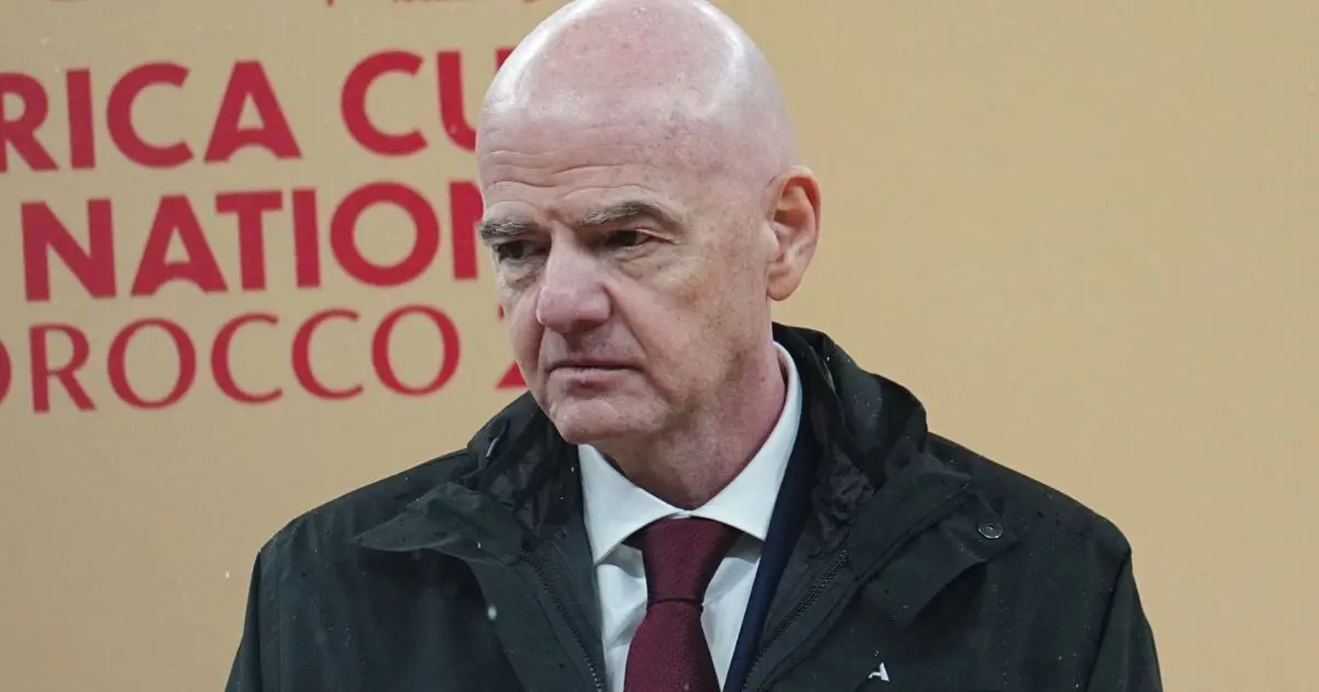 Infantino convoca reunião de emergência para tentar conter crise na Fifa