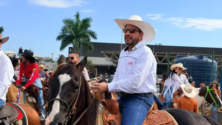 Gladson Cameli destaca tradição da Cavalgada e pede respeito às regras